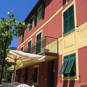  Alloggio per agriturismo Cerisola 2003 Italia