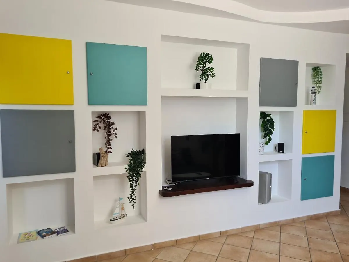 Vincivan House Napoli 0*,